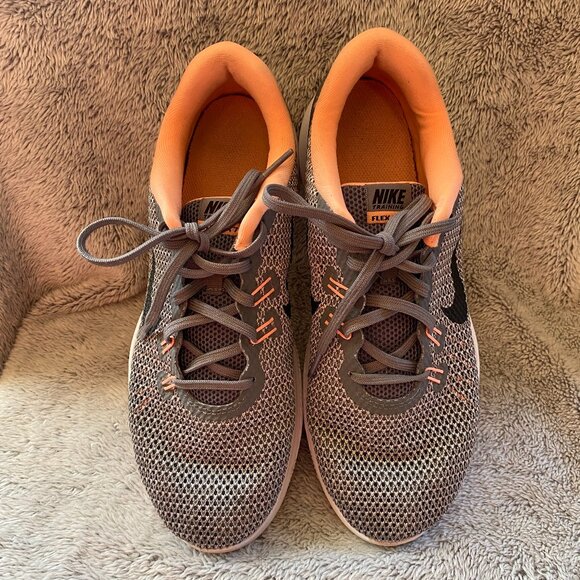 Nike Flex TR 7 Training Sneakers Size 8.5 Color: Grey and Peach - Picture 1 of 4
